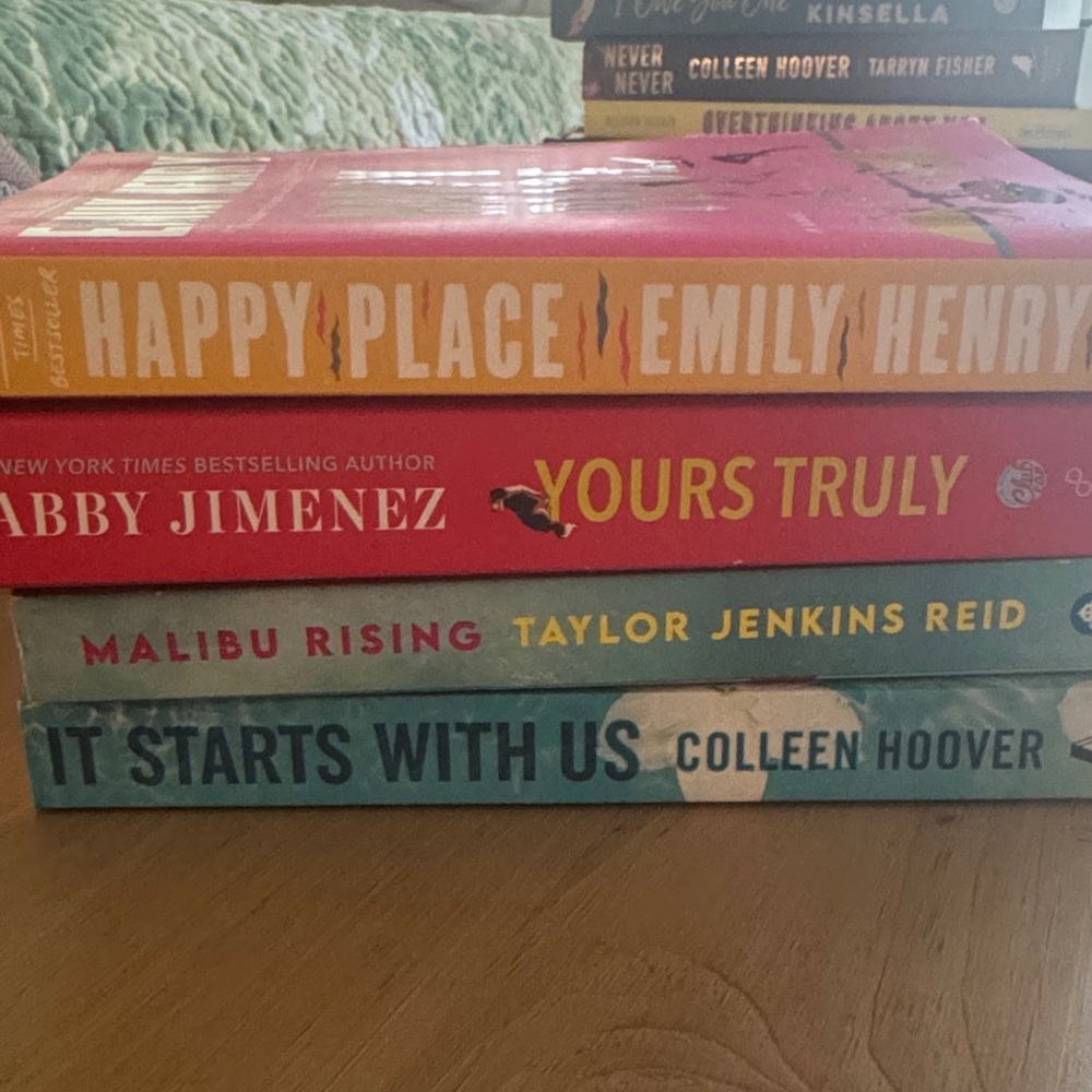 4 Books- Emily Henry, Abby Jimenez, Taylor Jenkins Reid & Colleen Hoover